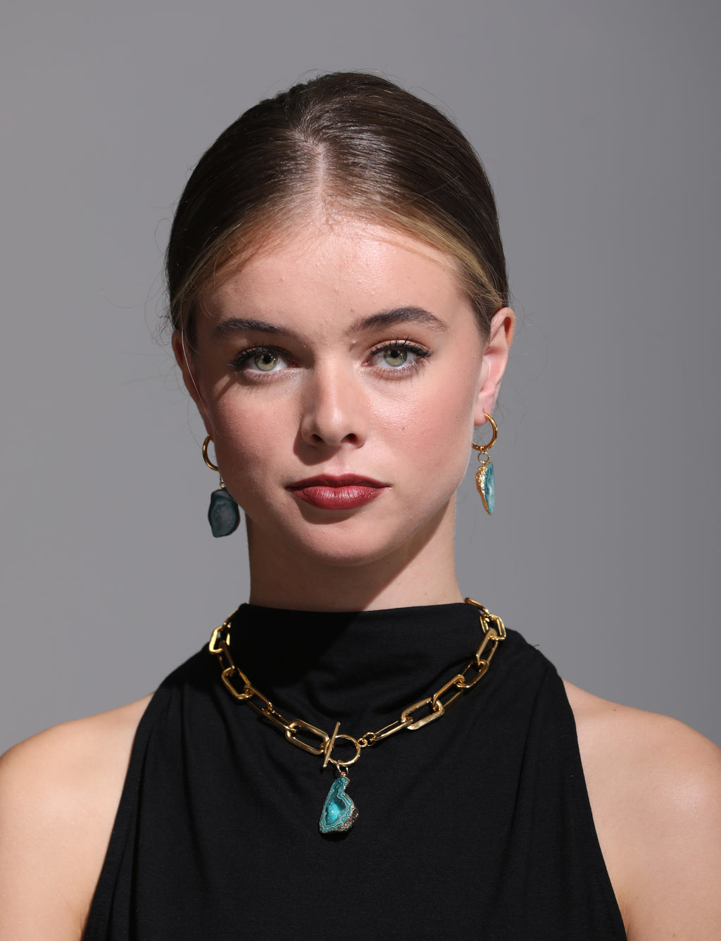 Green Oval Chain T-Bar Necklace
